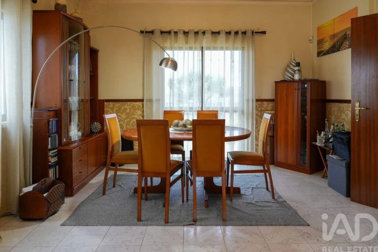 Moradia T4 para Venda em Carregado e Cadafais Foto 1