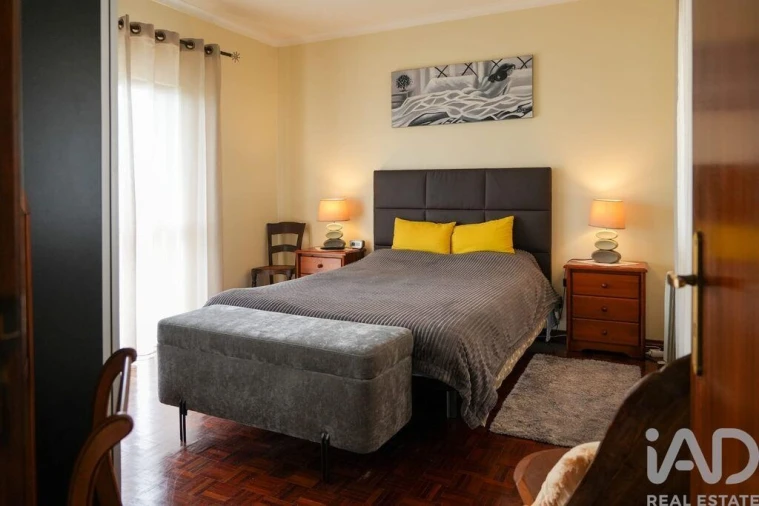 Moradia T4 para Venda em Carregado e Cadafais Foto 11