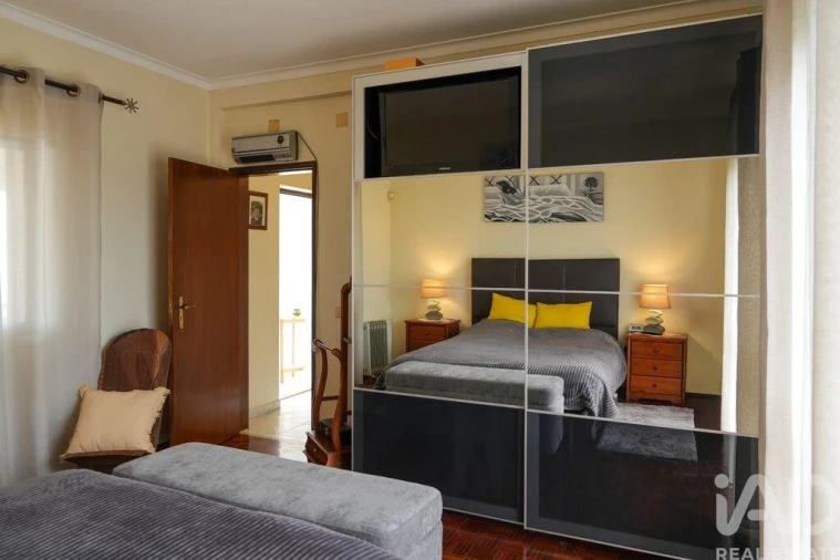 Moradia T4 para Venda em Carregado e Cadafais Foto 10