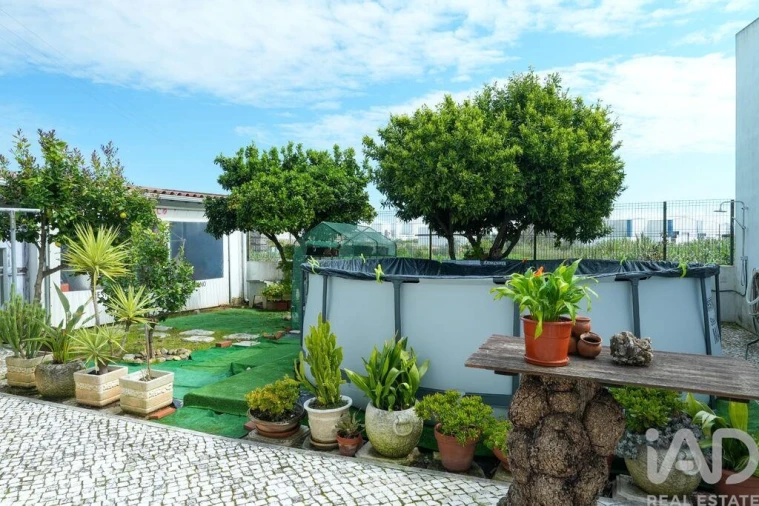 Moradia T4 para Venda em Carregado e Cadafais Foto 22