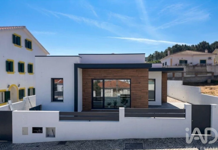 Moradia T4 para Venda em Quinta do Conde Foto 13