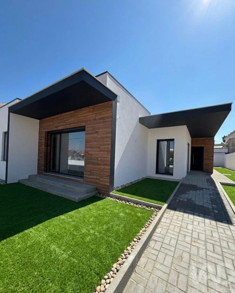 Moradia T4 para Venda em Quinta do Conde Foto 10