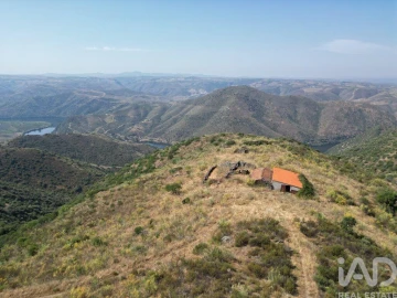 Terreno para Venda em Urros e Peredo dos Castelhanos