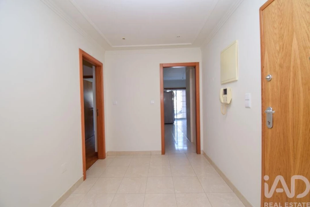 Apartamento T2 para Venda em São Domingos de Rana Foto 20