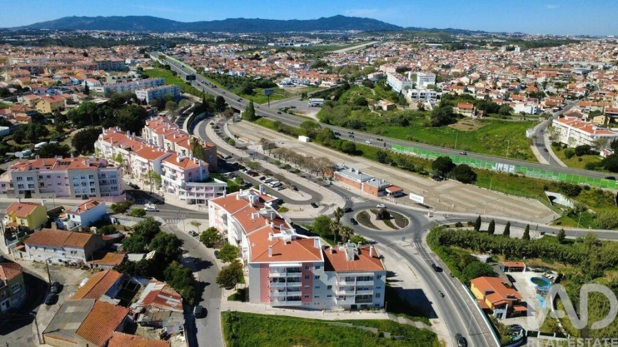 Apartamento T2 para Venda em São Domingos de Rana Foto 28