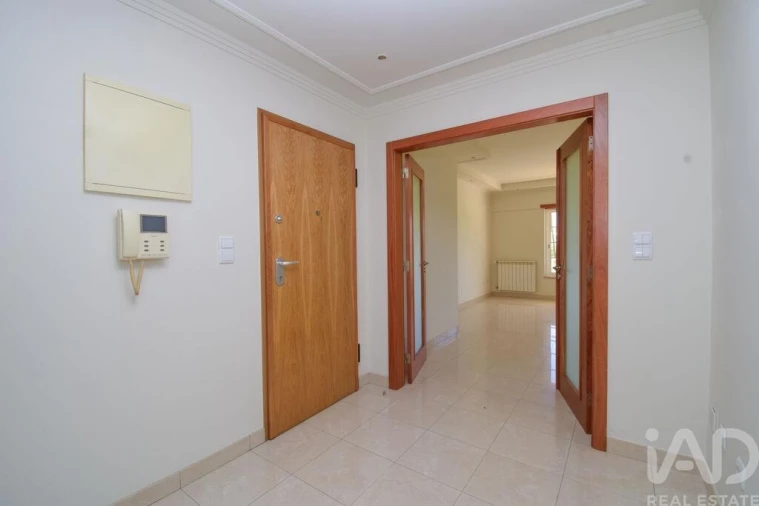 Apartamento T2 para Venda em São Domingos de Rana Foto 5