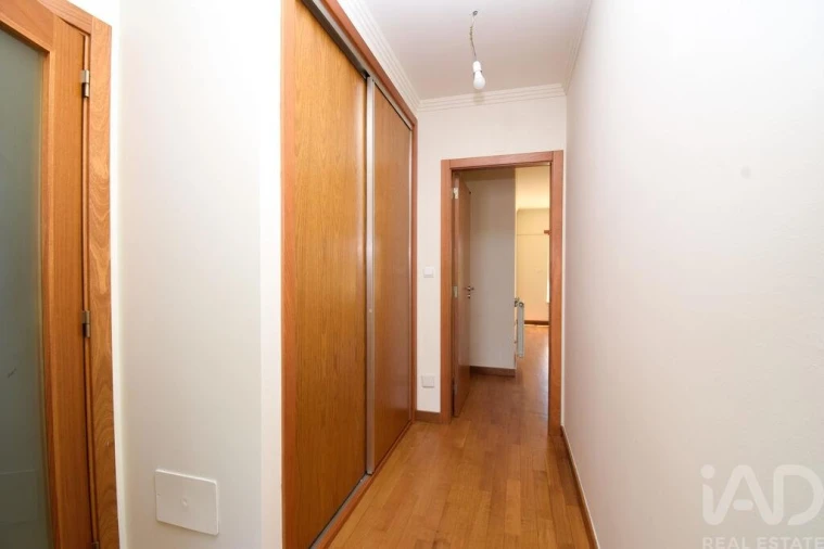 Apartamento T2 para Venda em São Domingos de Rana Foto 15