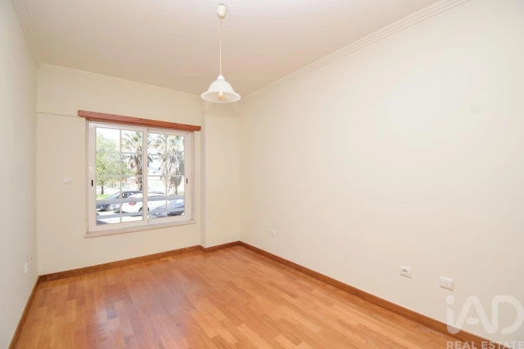 Apartamento T2 para Venda em São Domingos de Rana Foto 13