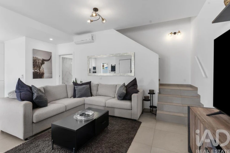 Moradia T4 para Arrendamento em Estômbar e Parchal Foto 4