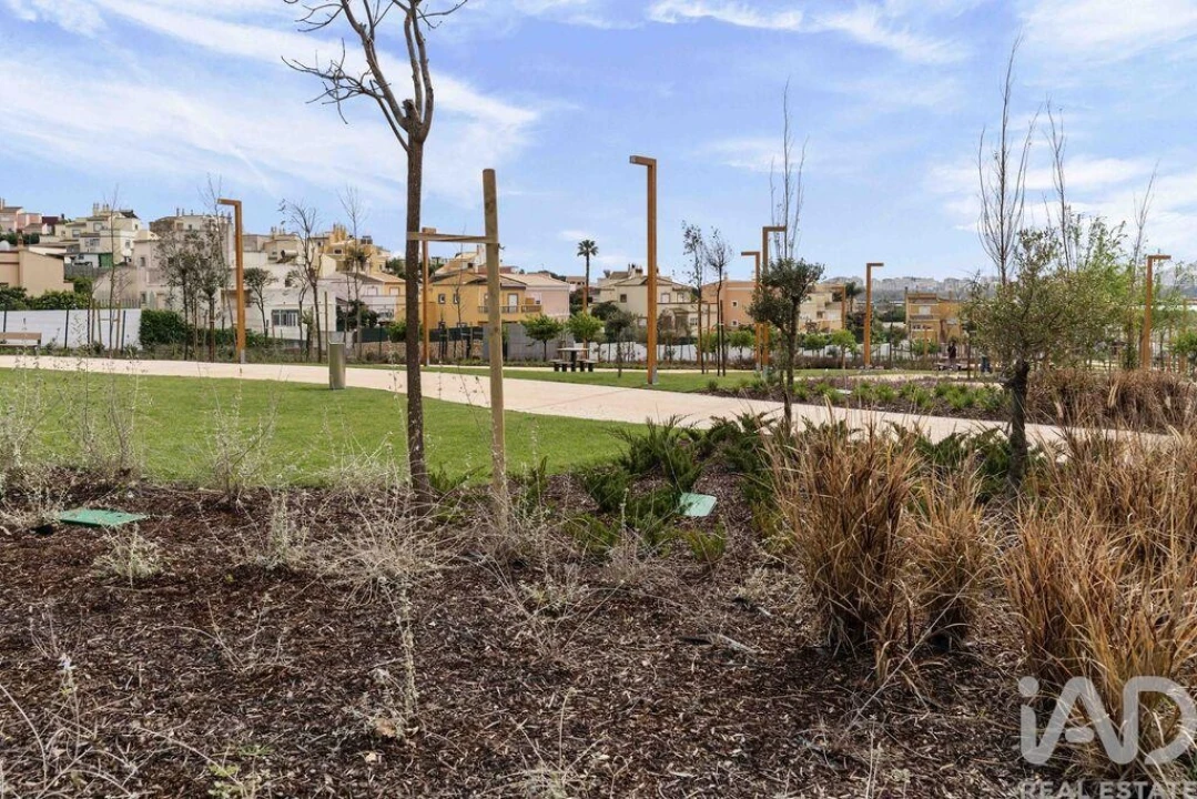 Moradia T4 para Arrendamento em Estômbar e Parchal Foto 22