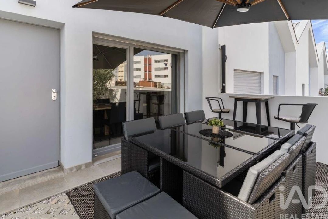 Moradia T4 para Arrendamento em Estômbar e Parchal Foto 20