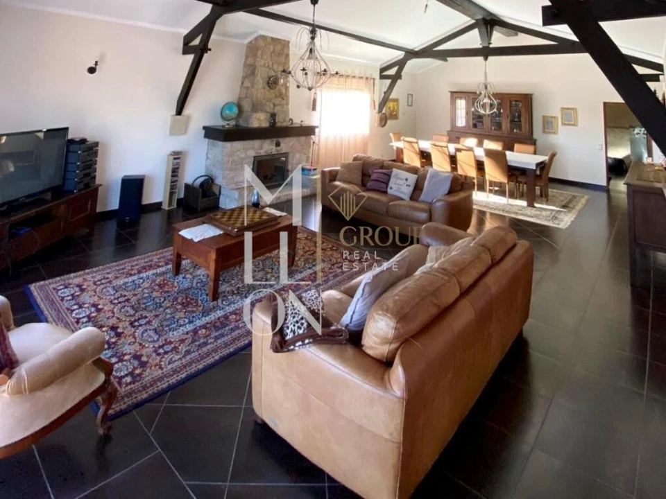 Moradia T5 para Venda em Guia Foto 9