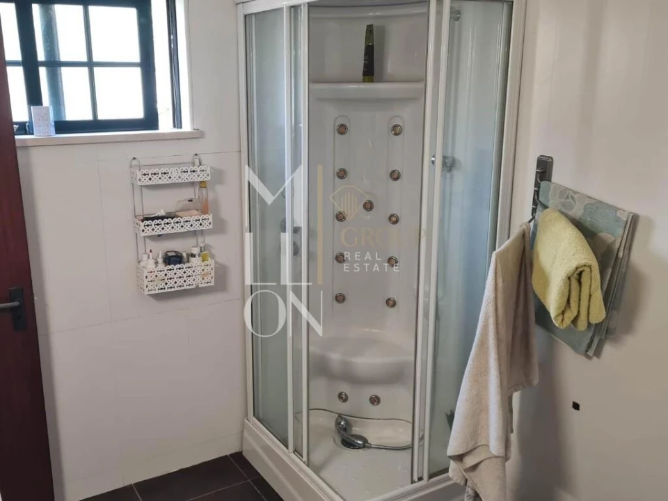 Moradia T5 para Venda em Guia Foto 21