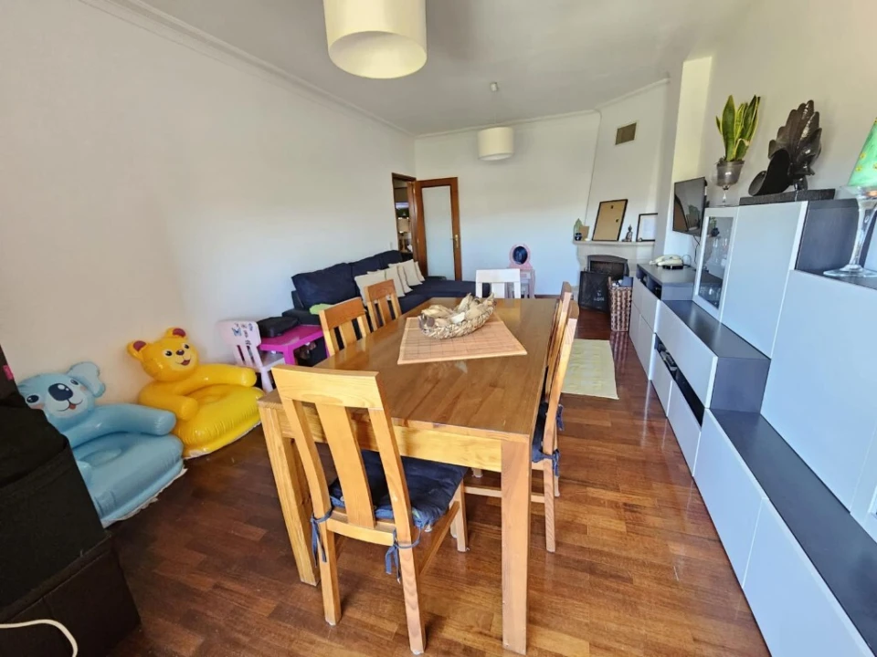 Apartamento T2 para Venda em Rio Tinto Foto 3