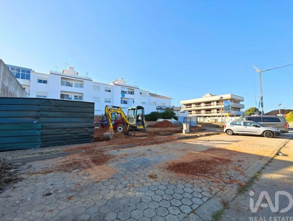 Apartamento T3 para Venda em Mexilhoeira Grande Foto 20