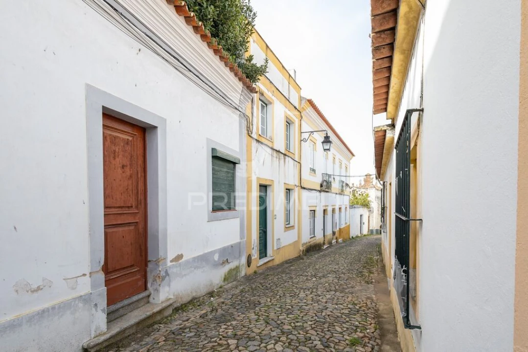 Moradia T2 para Venda em Évora (São Mamede, Sé, São Pedro e Santo Antão) Foto 4