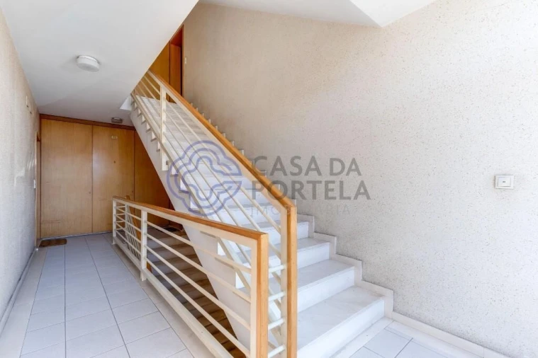 Apartamento T2 para Venda em Arvore Foto 6
