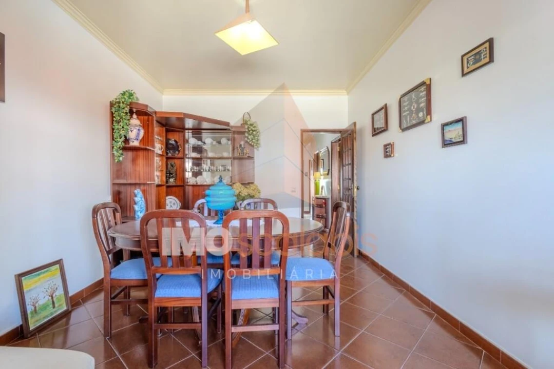 Apartamento T2 para Venda em Almeirim Foto 4