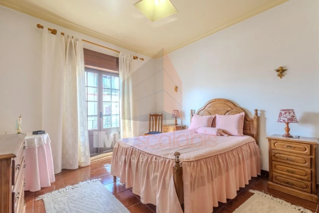 Apartamento T2 para Venda em Almeirim Foto 9