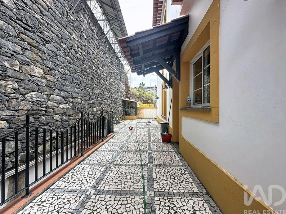 Moradia T5 para Venda em Funchal (Santa Maria Maior) Foto 31