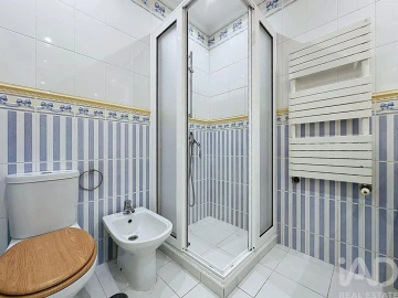 Moradia T5 para Venda em Funchal (Santa Maria Maior)
