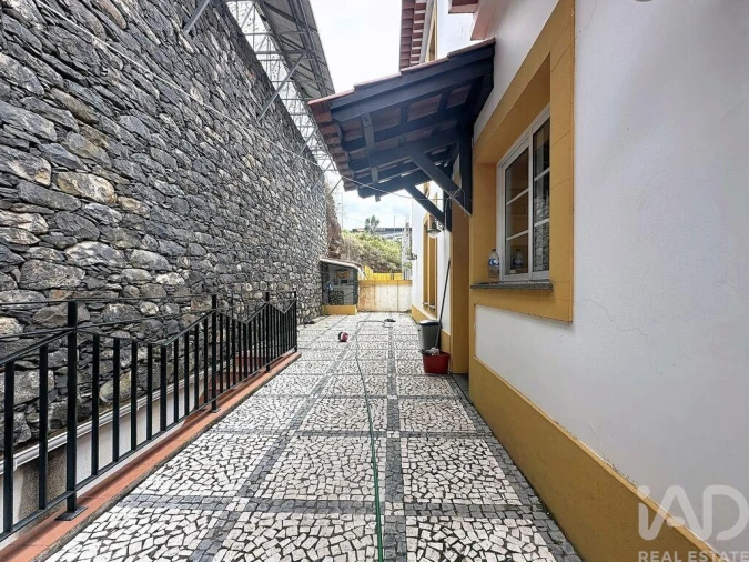 Moradia T5 para Venda em Funchal (Santa Maria Maior) Foto 31