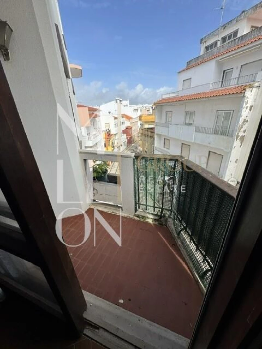 Apartamento T3 para Venda em Armação de Pera Foto 1