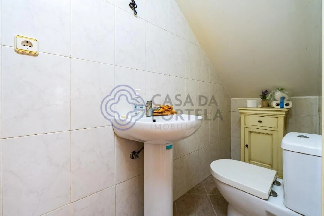 Moradia T4 para Venda em Lordelo Foto 44