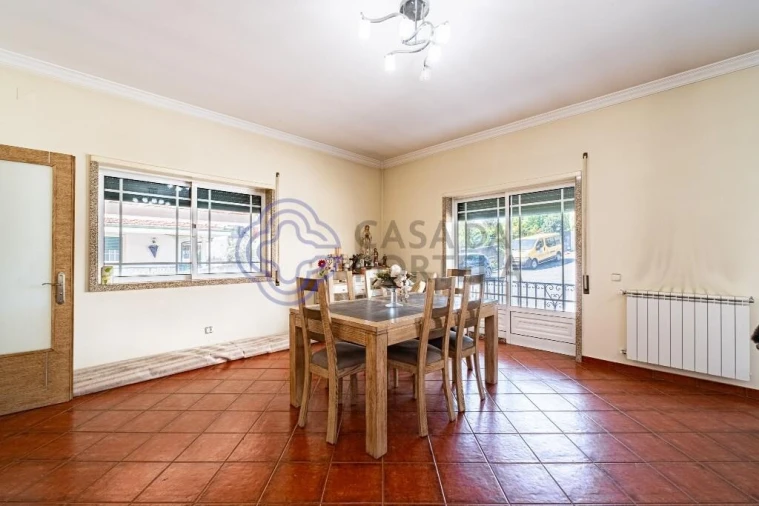 Moradia T4 para Venda em Lordelo Foto 2