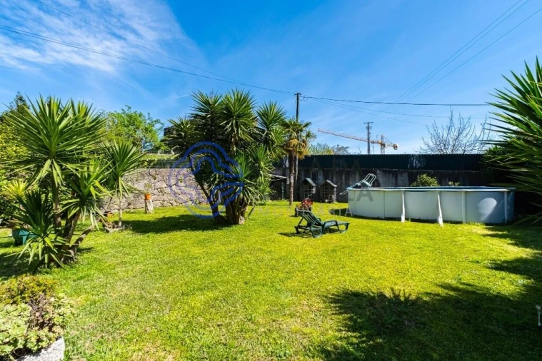 Moradia T4 para Venda em Lordelo Foto 47