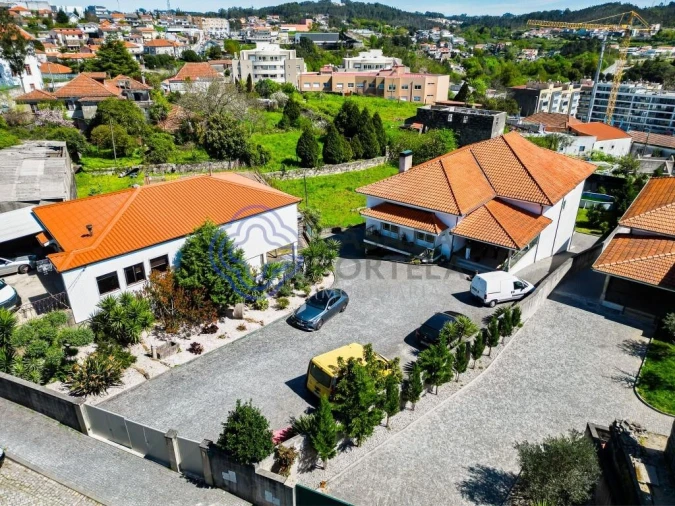 Moradia T4 para Venda em Lordelo Foto 60