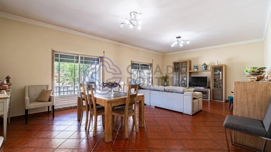 Moradia T4 para Venda em Lordelo
