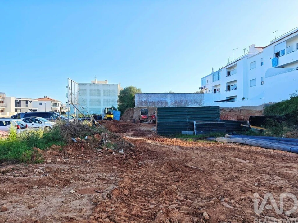 Apartamento T2 para Venda em Mexilhoeira Grande Foto 25