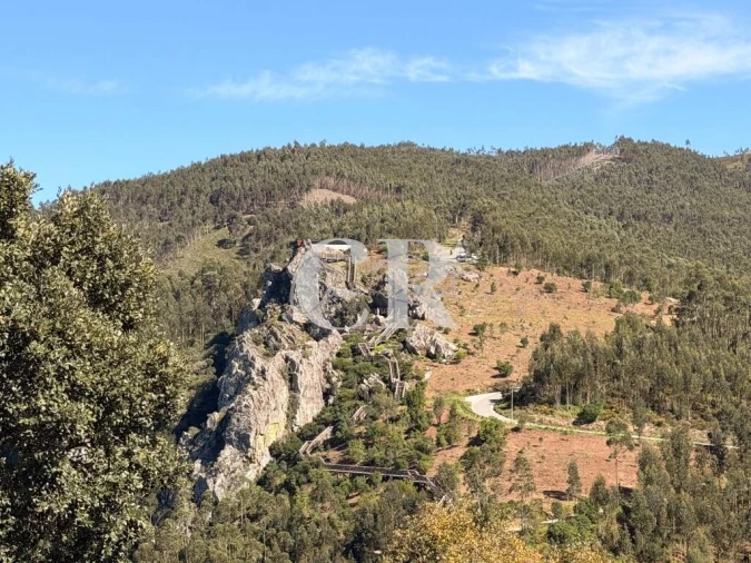 Moradia T2 para Venda em Aguda Foto 54