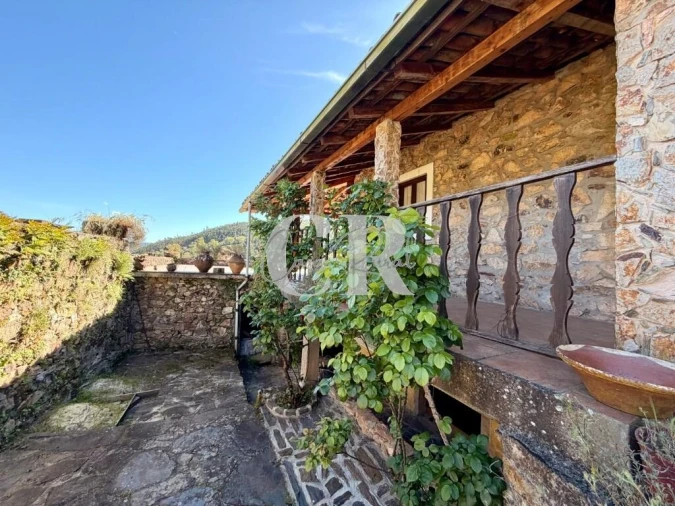 Moradia T2 para Venda em Aguda Foto 48