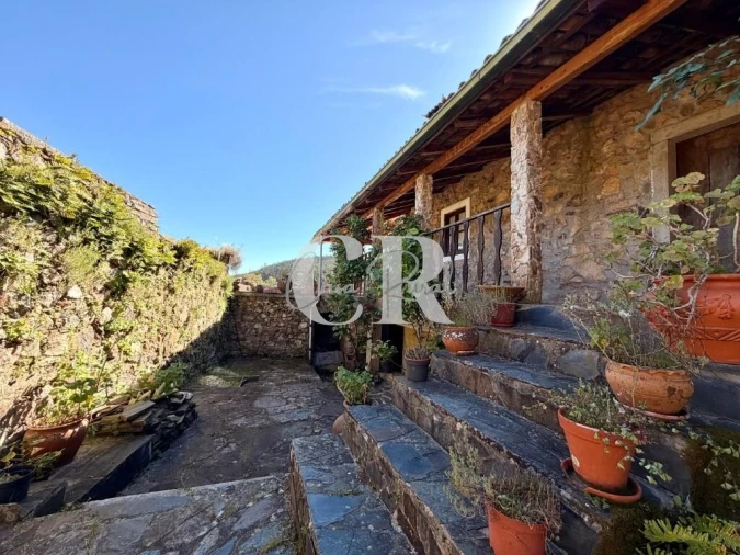 Moradia T2 para Venda em Aguda Foto 3