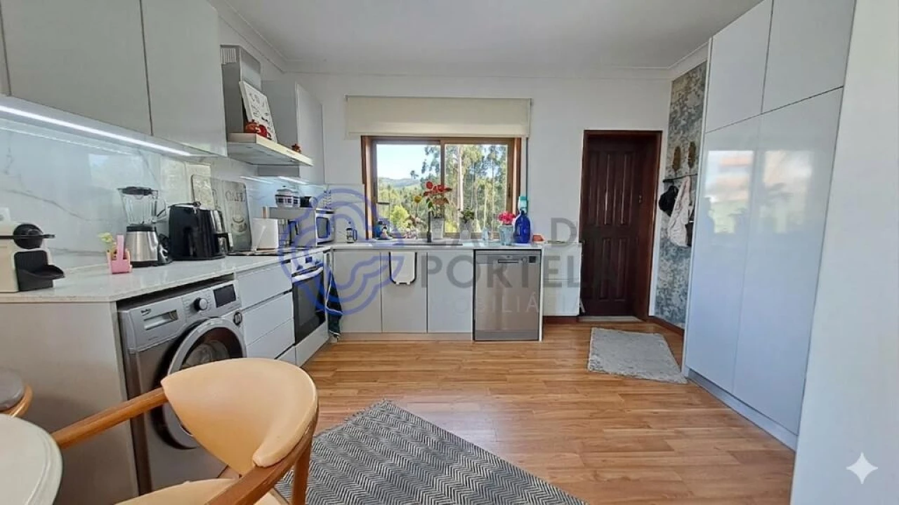 Moradia T4 para Venda em Baguim do Monte (Rio Tinto) Foto 4