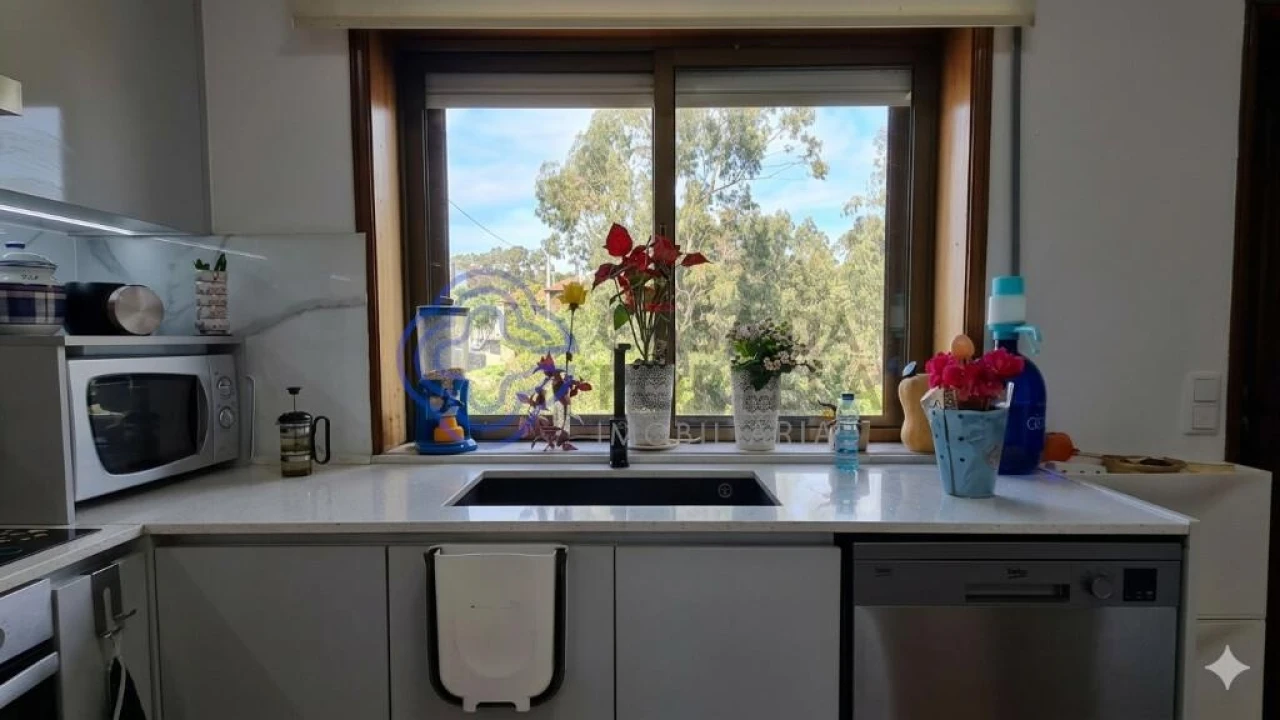 Moradia T4 para Venda em Baguim do Monte (Rio Tinto) Foto 2