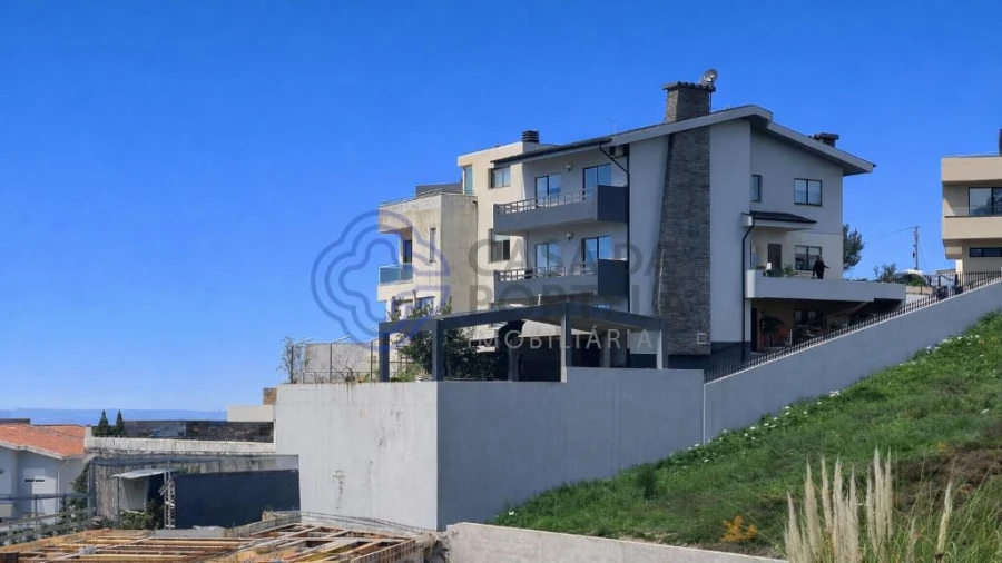 Moradia T4 para Venda em Baguim do Monte (Rio Tinto) Foto 16