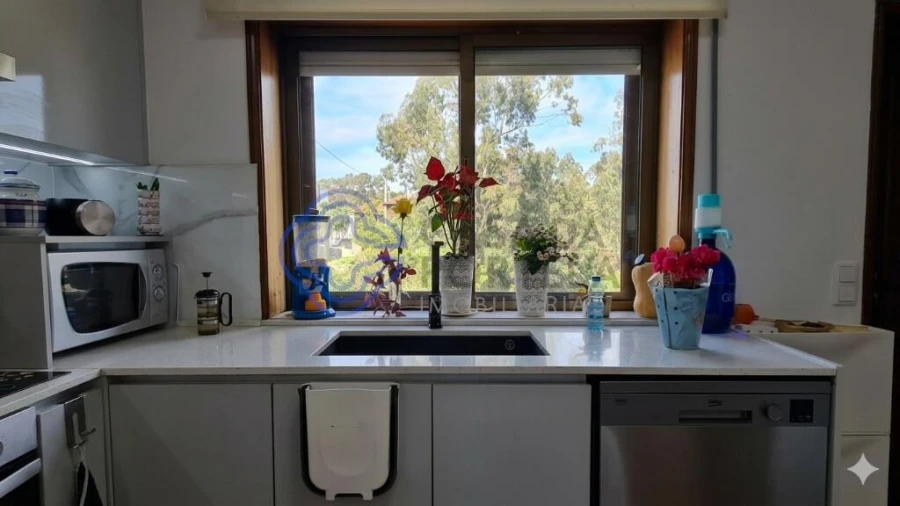 Moradia T4 para Venda em Baguim do Monte (Rio Tinto) Foto 2