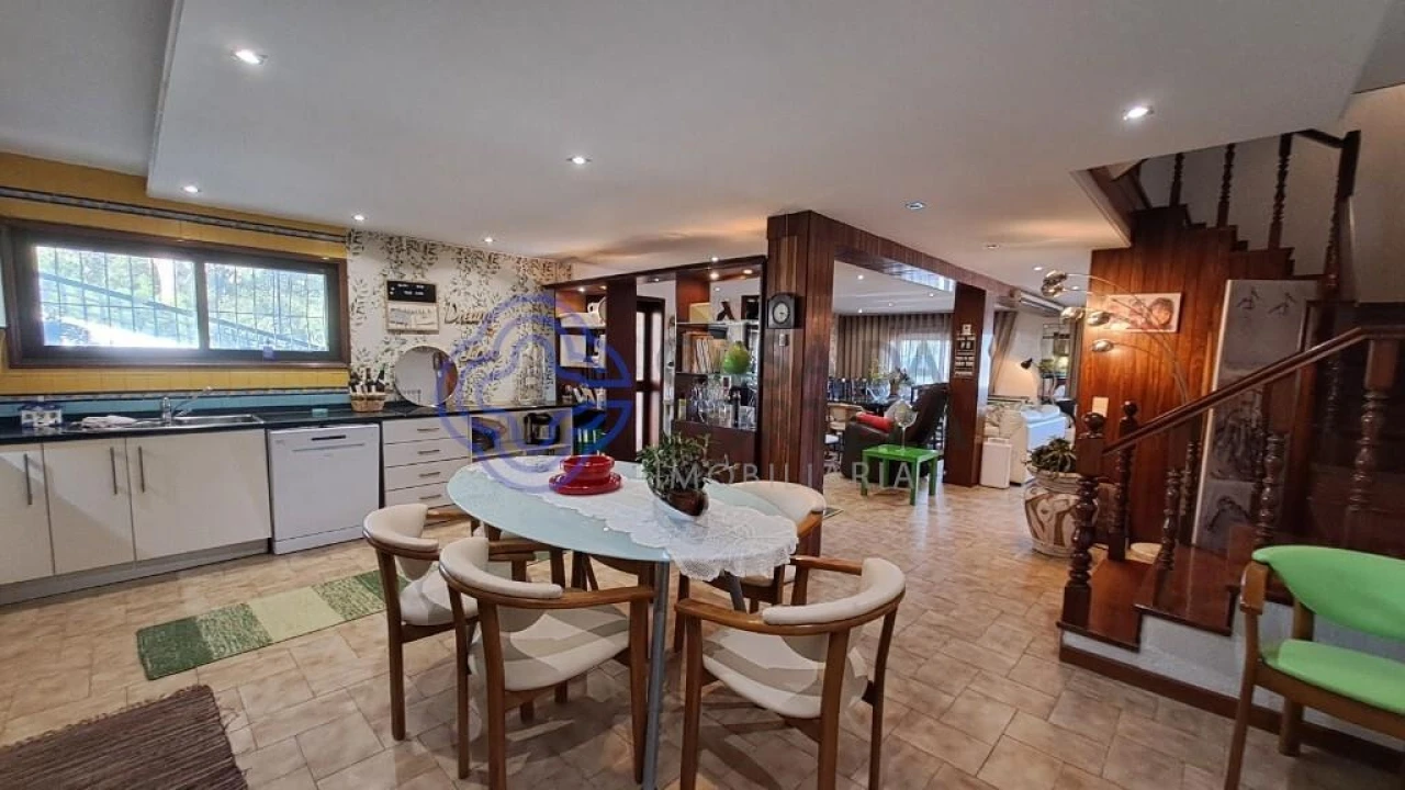 Moradia T4 para Venda em Baguim do Monte (Rio Tinto) Foto 38