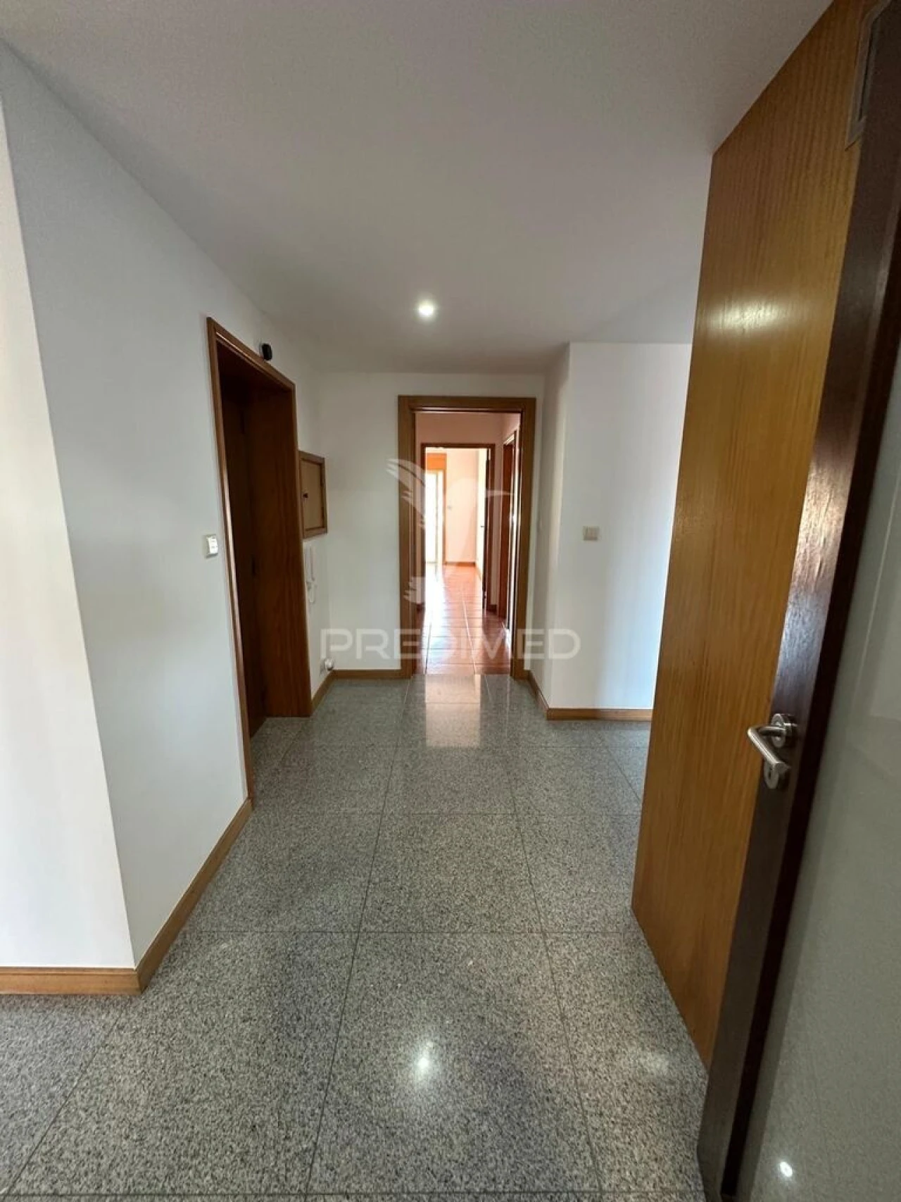 Apartamento T3 para Venda em Mindelo Foto 9