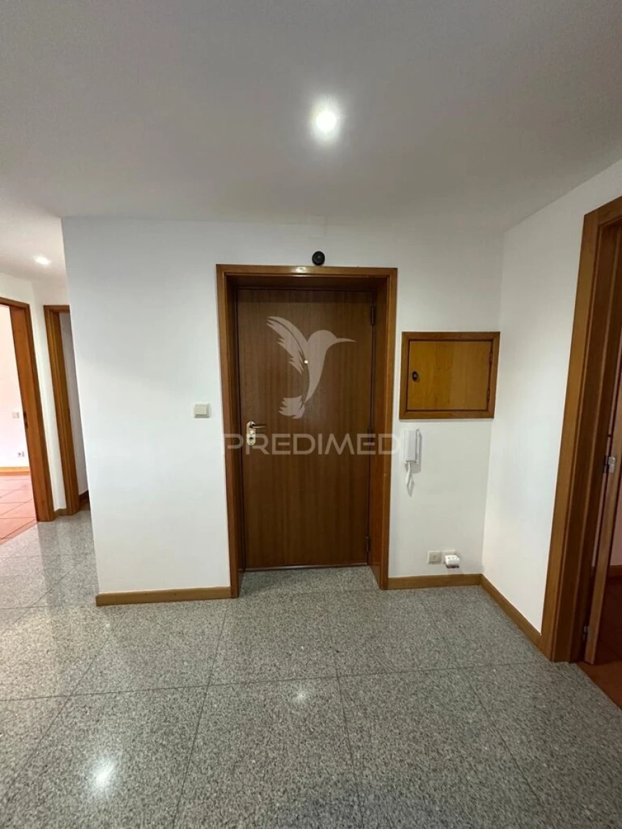 Apartamento T3 para Venda em Mindelo Foto 8