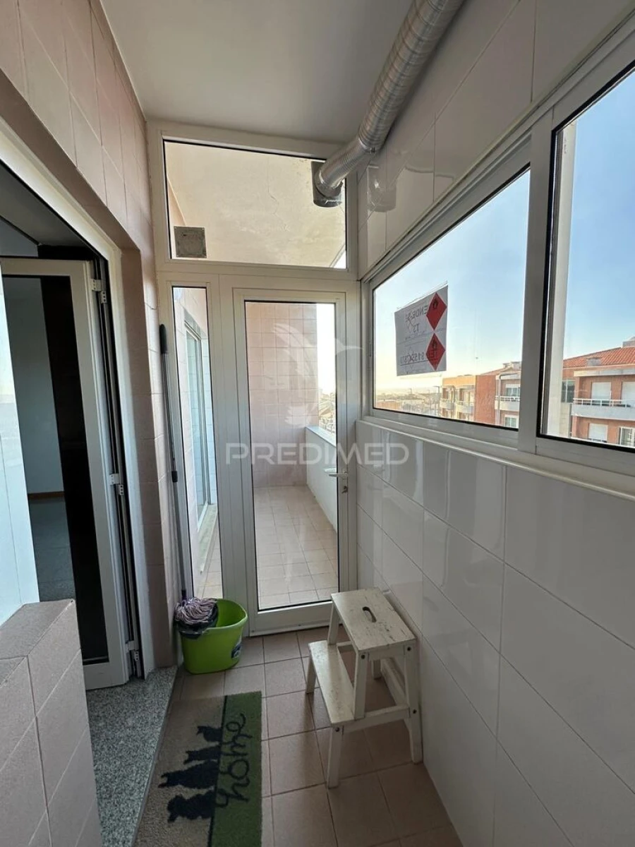 Apartamento T3 para Venda em Mindelo Foto 5