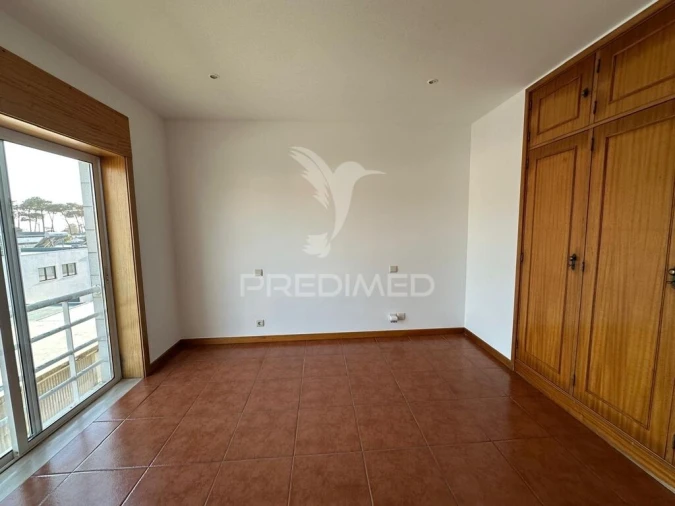 Apartamento T3 para Venda em Mindelo Foto 16