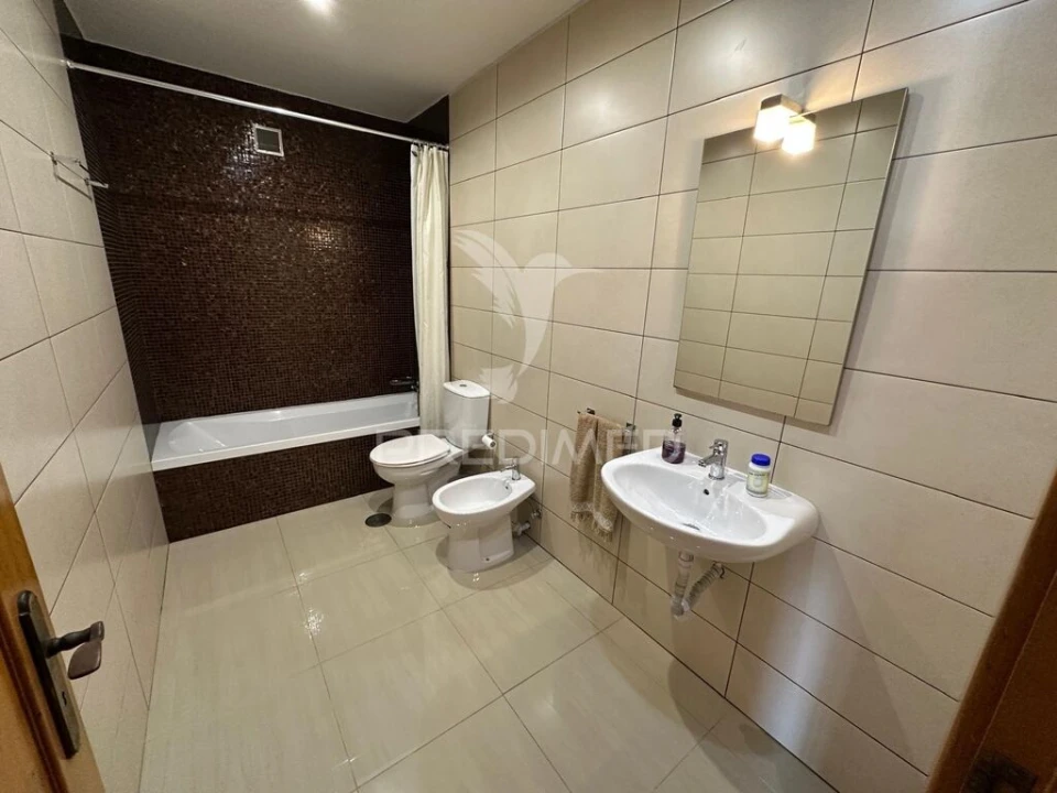 Apartamento T3 para Venda em Mindelo Foto 19