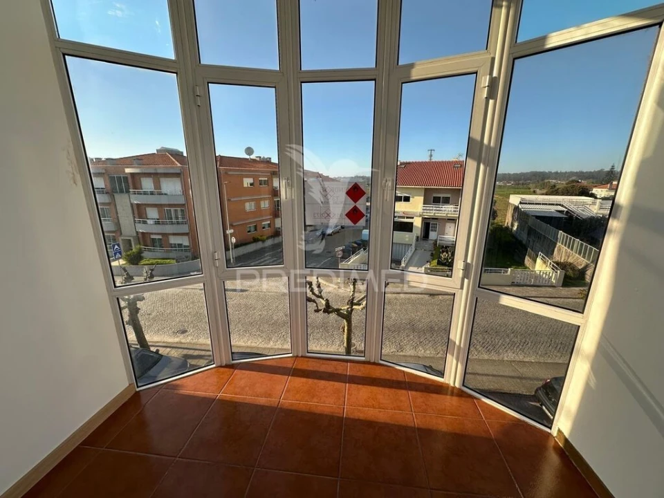 Apartamento T3 para Venda em Mindelo Foto 14