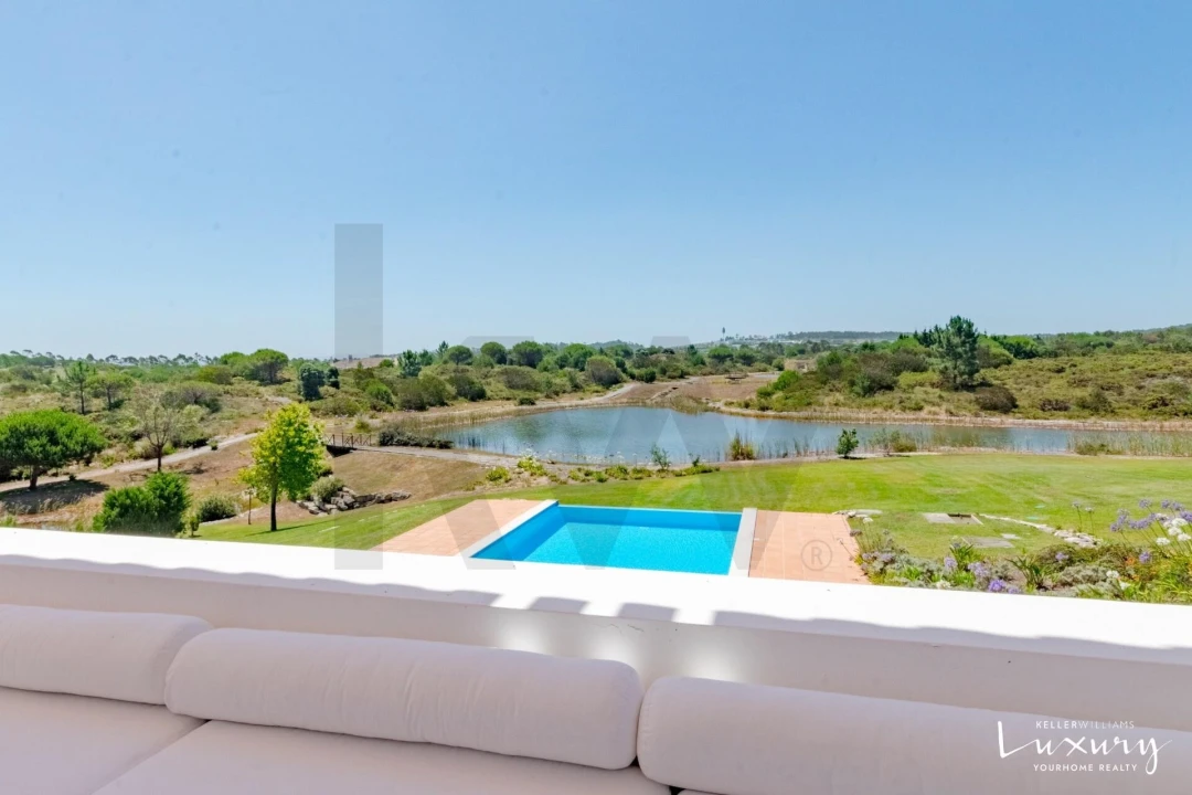 Moradia T5 para Venda em Vau Foto 31