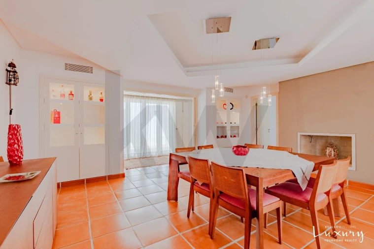 Moradia T5 para Venda em Vau Foto 18