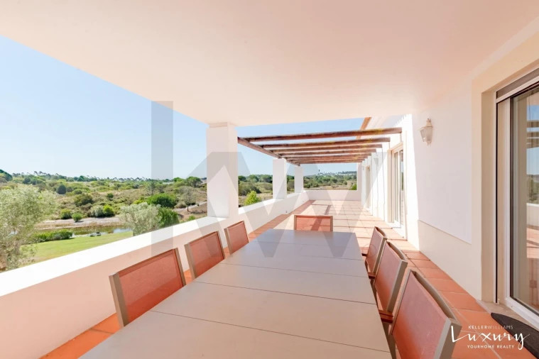 Moradia T5 para Venda em Vau Foto 11